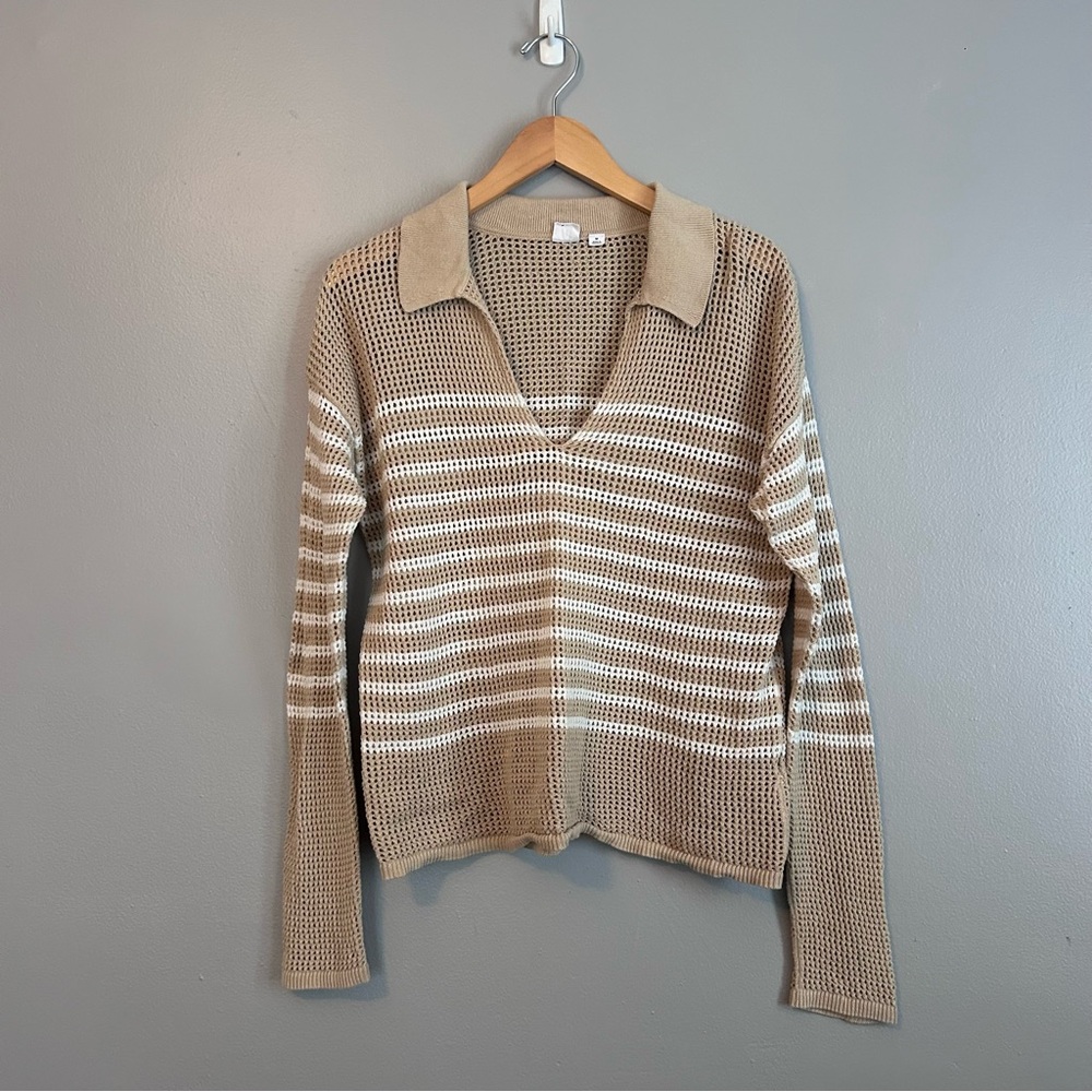 GAP Women's V-Neck Crochet Sweater